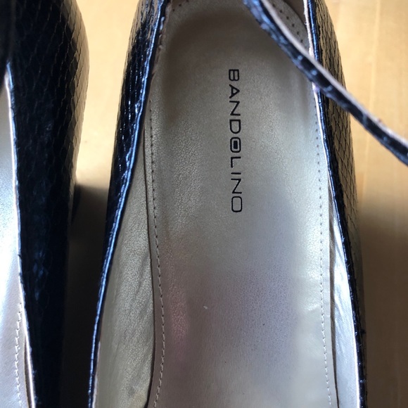 Bandolino suede & patent leather wedges - Picture 2 of 6